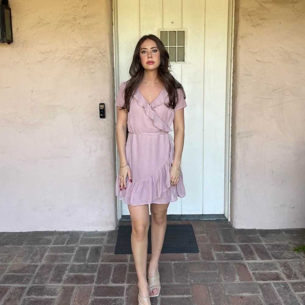 sadie robertson pink ruffle dress sz m - Picture 2 of 4